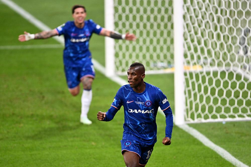 半场战报：法兰克福0-0沃尔夫斯堡