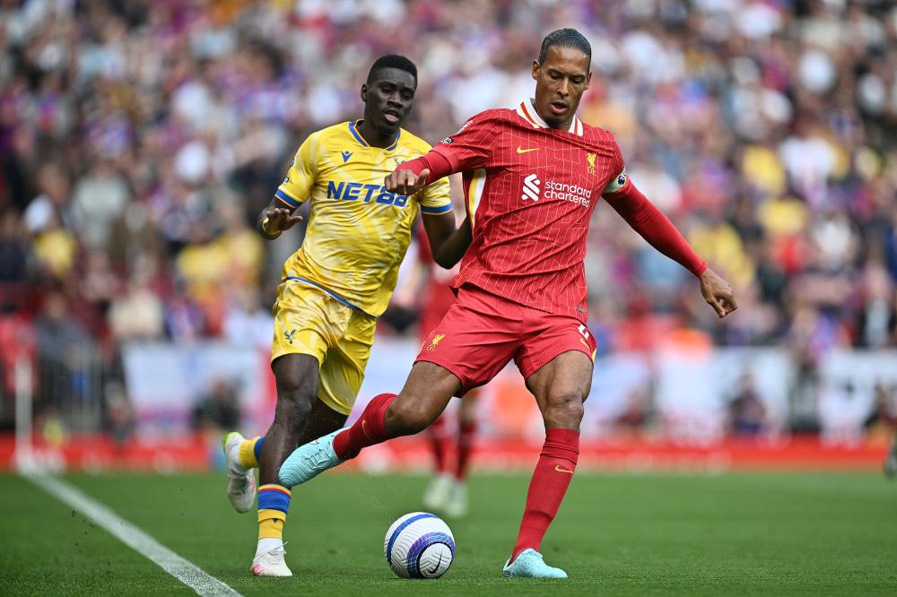 仅向中国球迷致歉！布莱顿删三笘薰与战犯合照 菲律宾：我们呢？